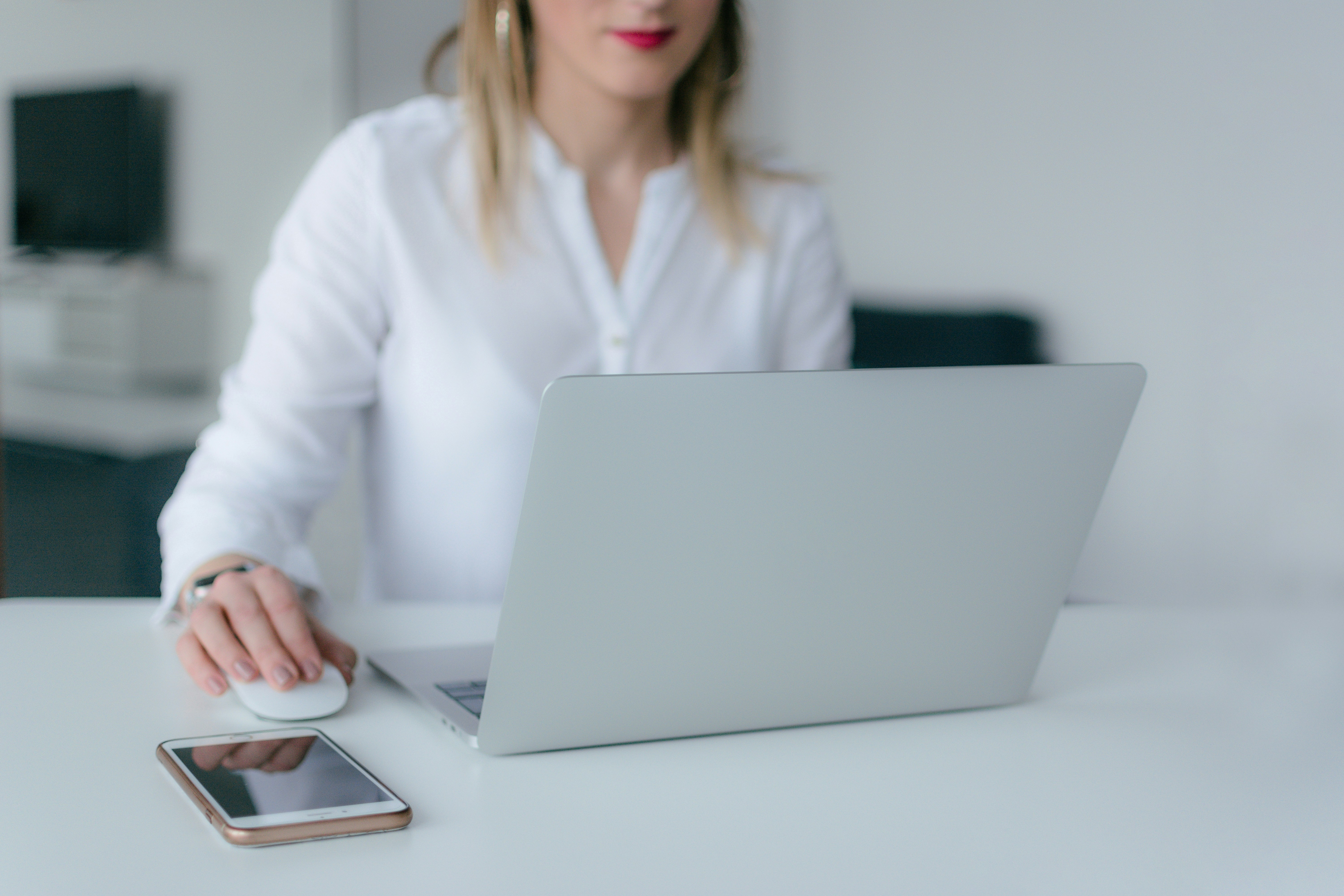 person working - Seamless AI Competitors