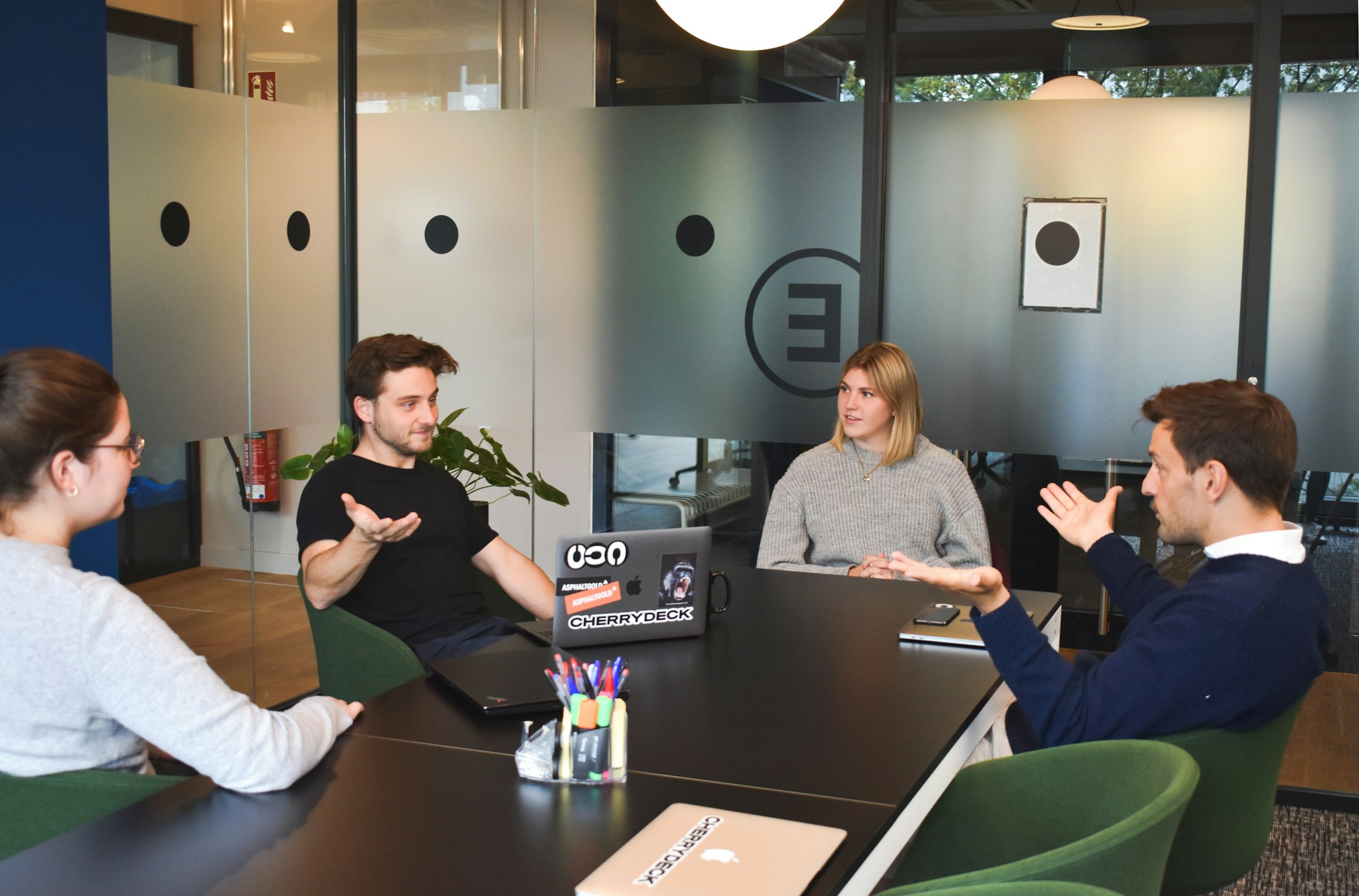 discussion in team - Cold Email vs Spam