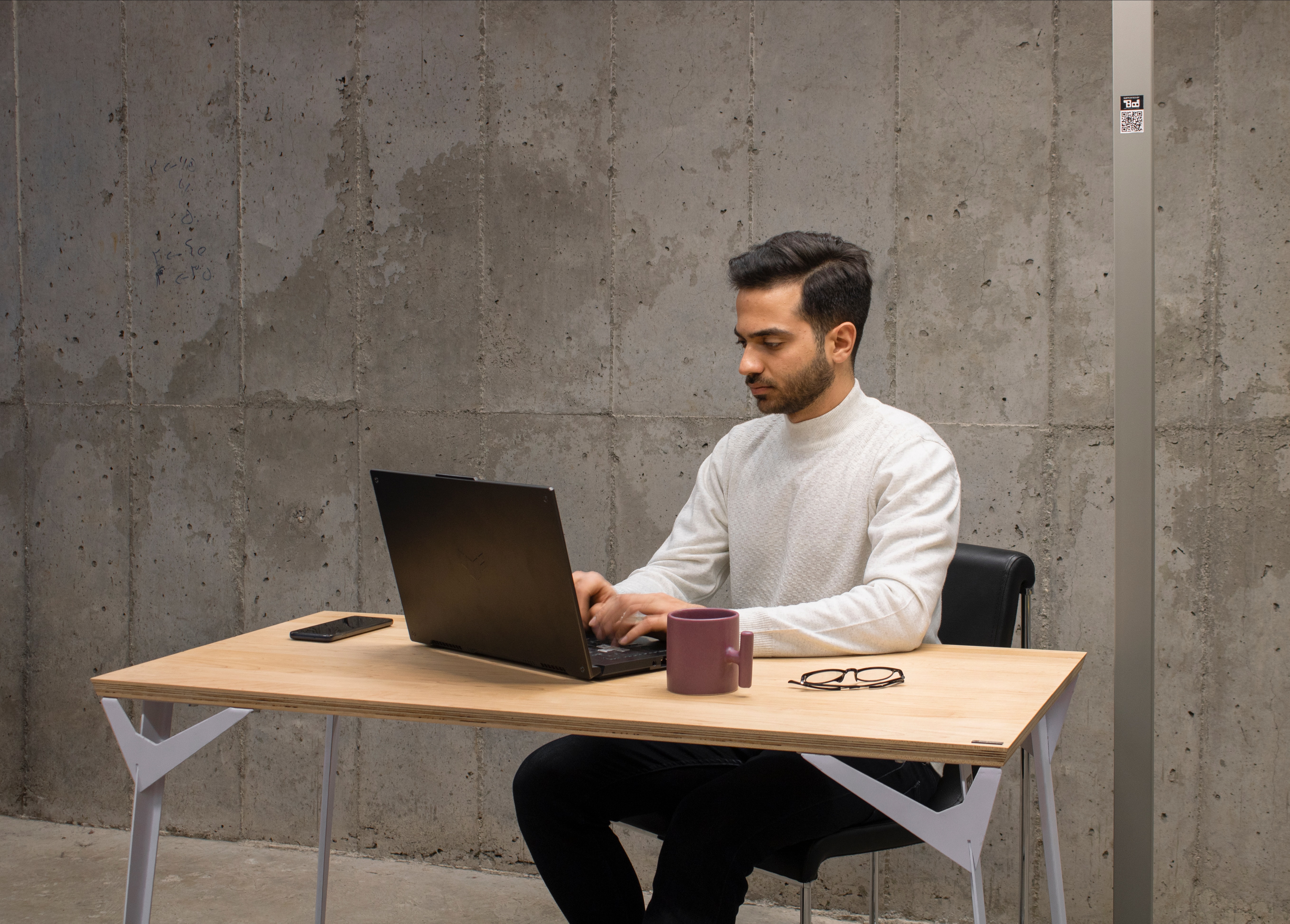 man working - How to Send a Cold Email for Networking